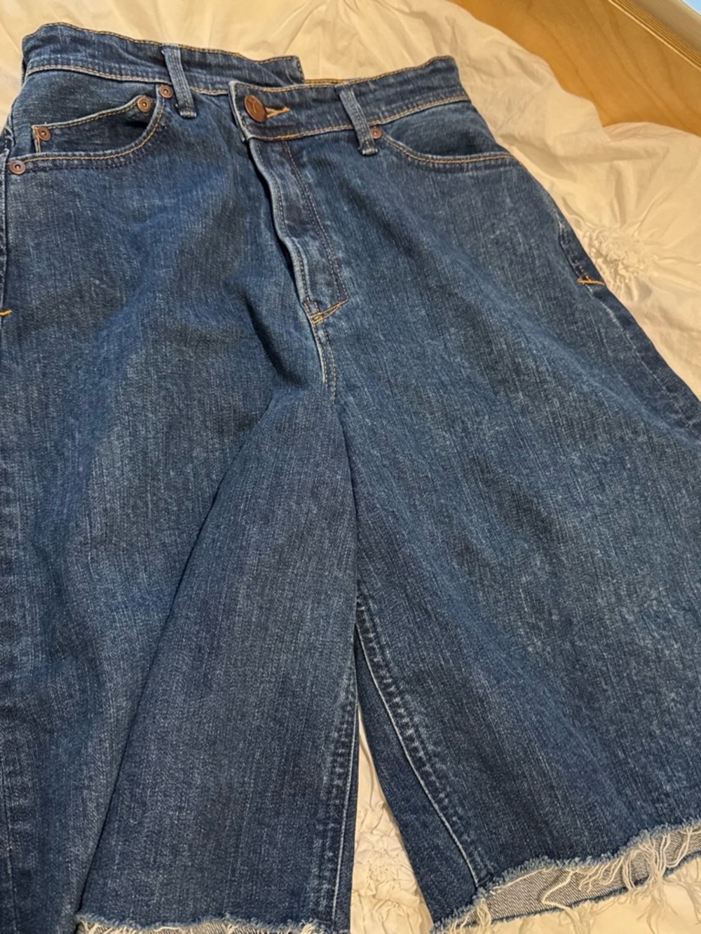 Women’s Dark Blue Denim Jean Shorts - Casual Frayed Hem